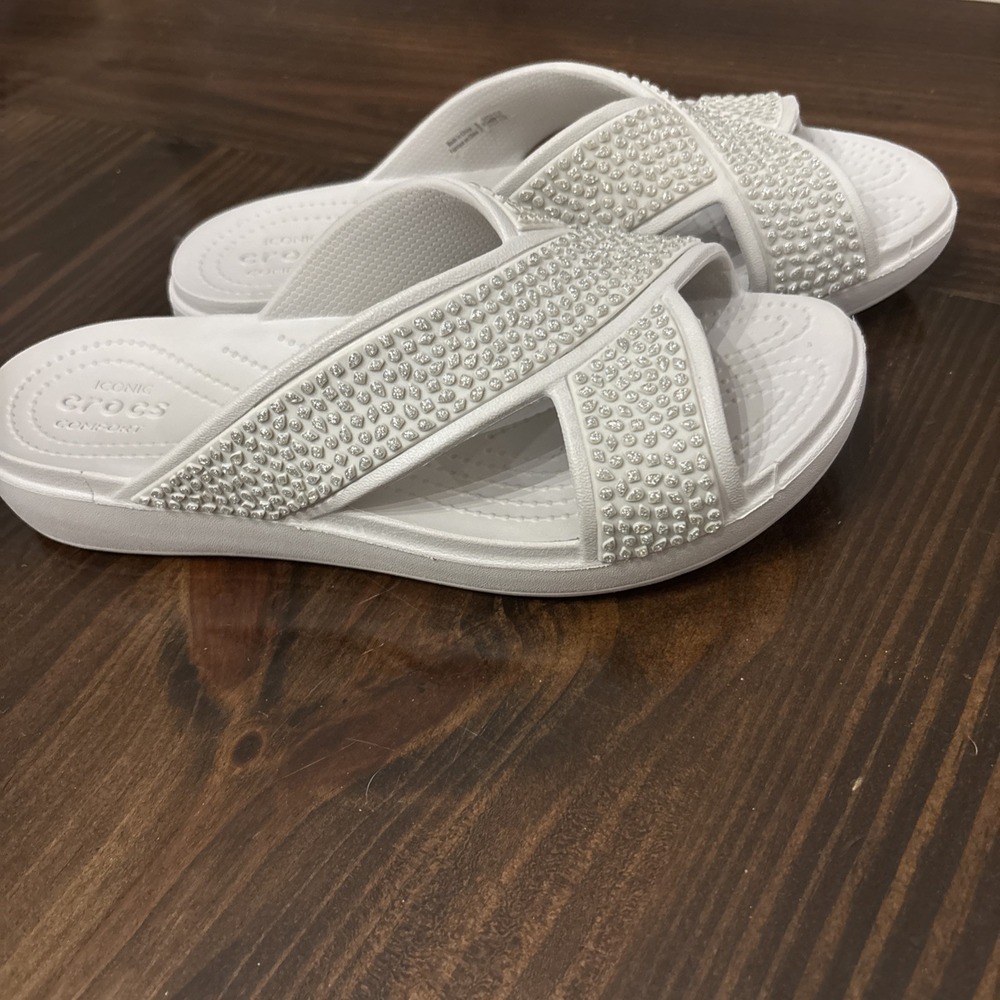 Womens Crocs Sloane Gray Embellished Cross Strap Slide Sandals Size 9